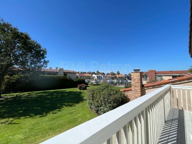 Building Photo - 21909 Huron Ln