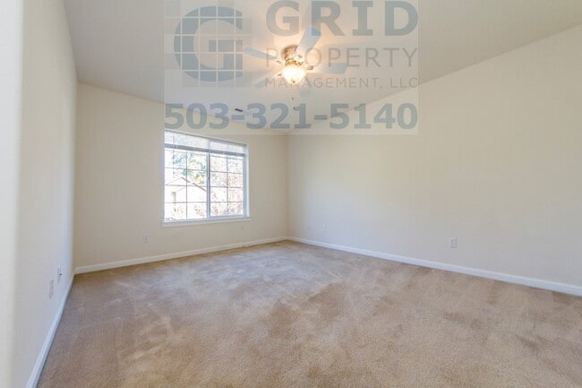 Building Photo - Beautiful 3BR Townhome