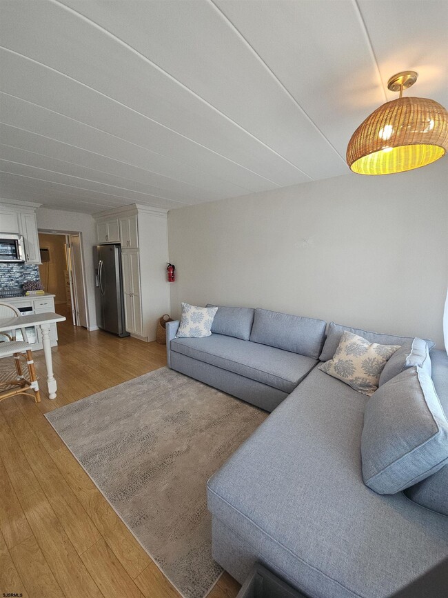 Building Photo - 9401 Pacific Ave