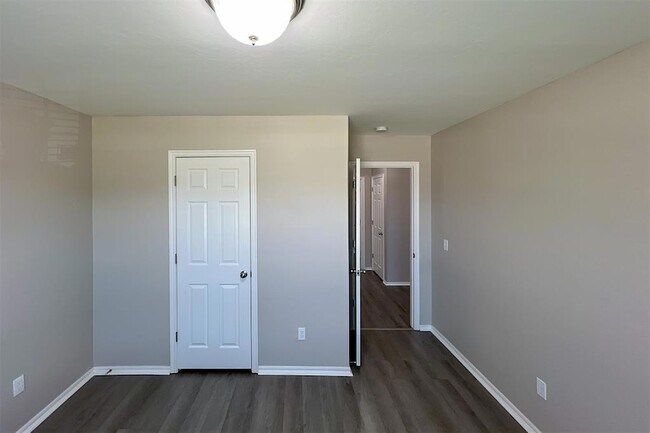 Building Photo - 2928 Cider Mill Ln