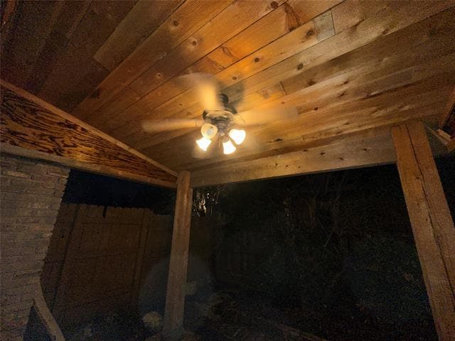 Building Photo - 1104 University Dr