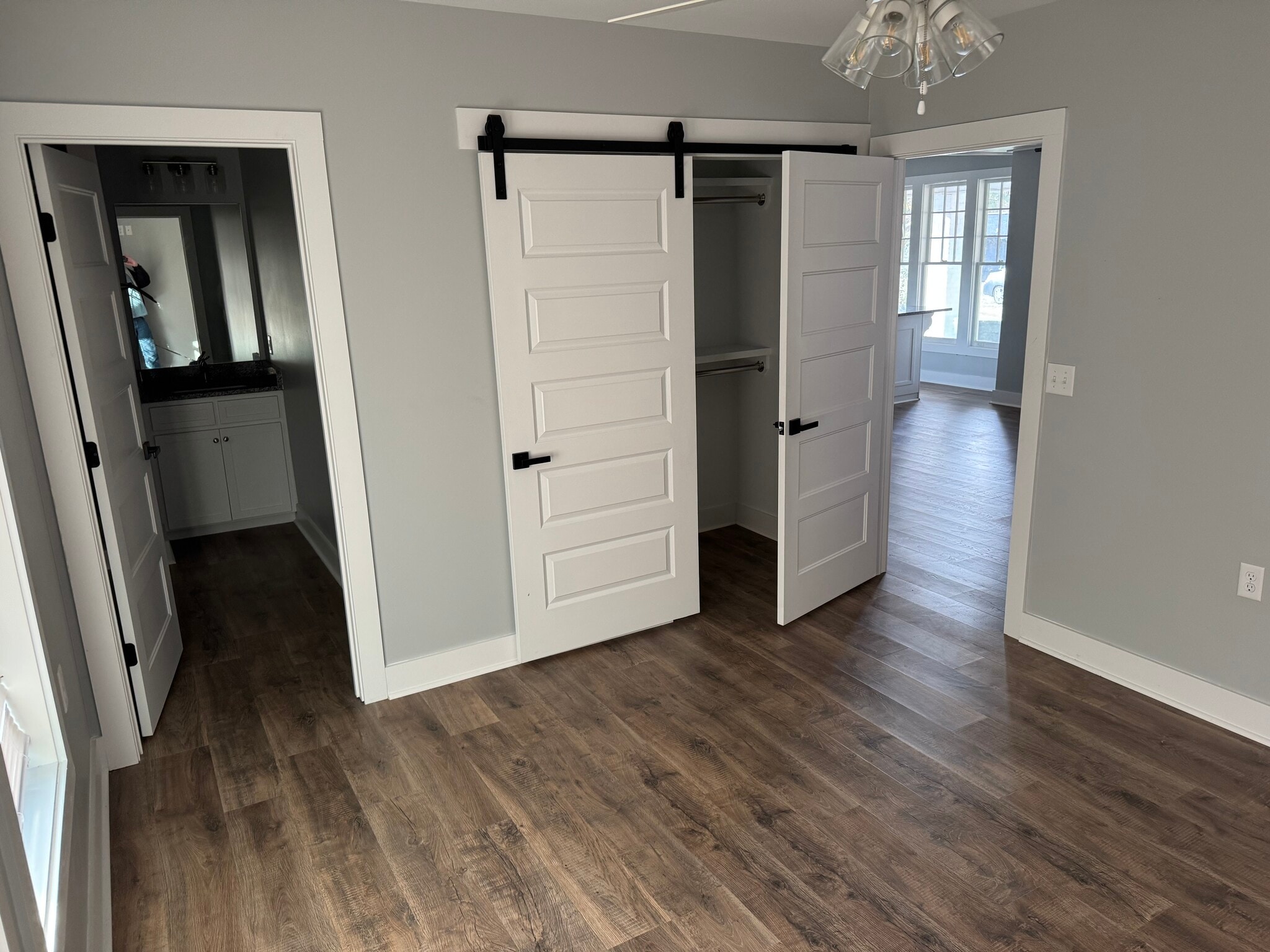 Building Photo - 205 W Ann St