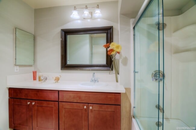 Building Photo - Upper level 2BR/2BA Condo for rent in Mira Mesa!