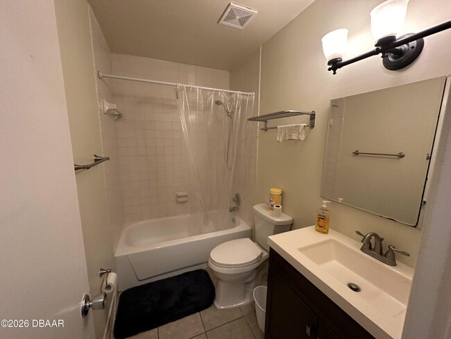 Building Photo - 400 Oakridge Blvd