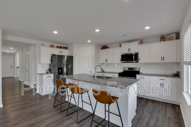 Building Photo - 11 Walnut St