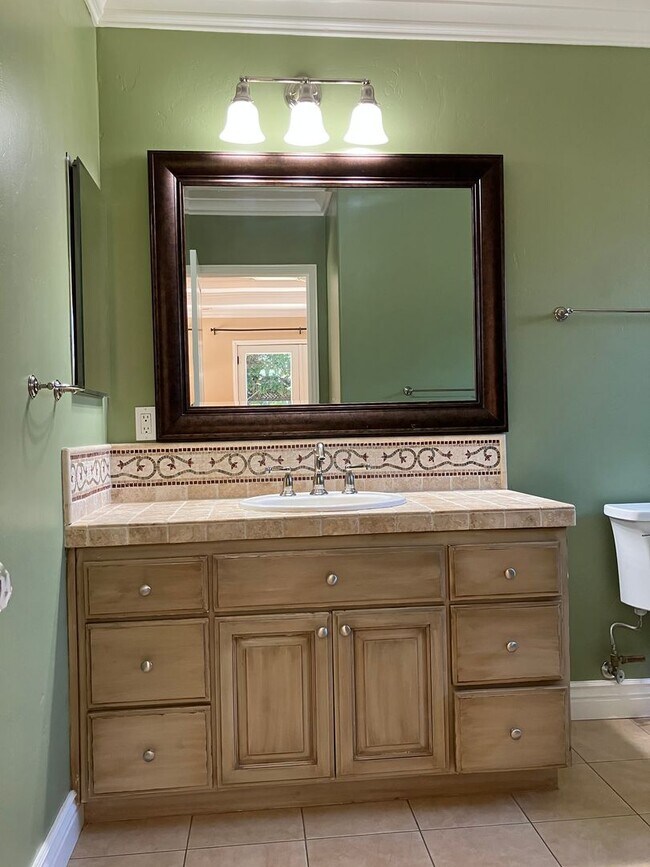 Building Photo - Charming Willow Glen Retreat – 3BR/2BA Jus...