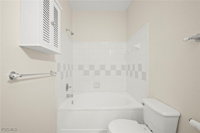 Building Photo - 11511 Villa Grand