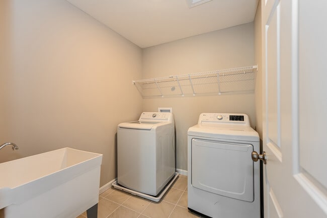 Building Photo - 4930 Pebble Ct