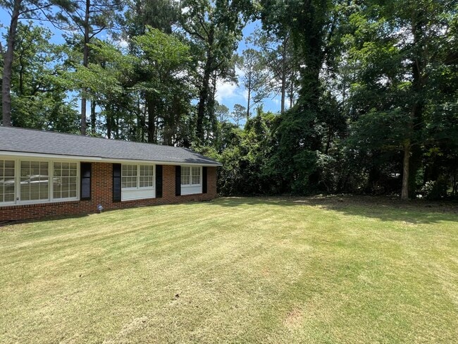 Building Photo - 631 Carlton Dr
