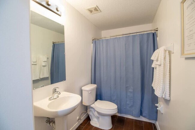 Building Photo - 37135 Grassy Hill Ln