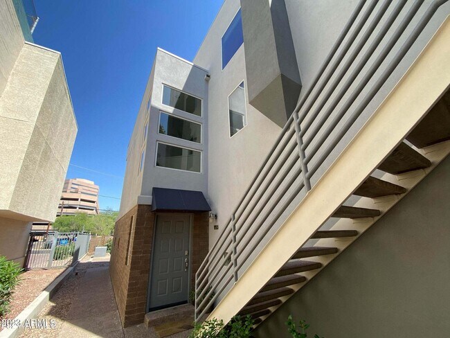 Building Photo - 3633 N 3rd Ave