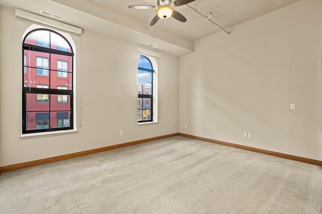Building Photo - 138 W Pittsburgh Ave