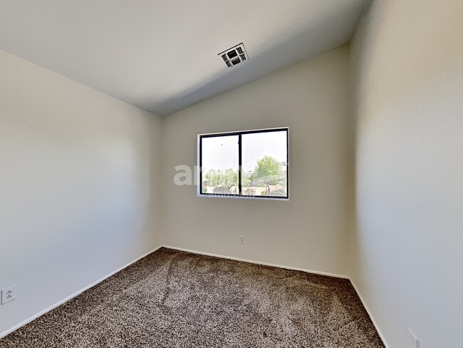 Building Photo - 12323 W Medlock Dr
