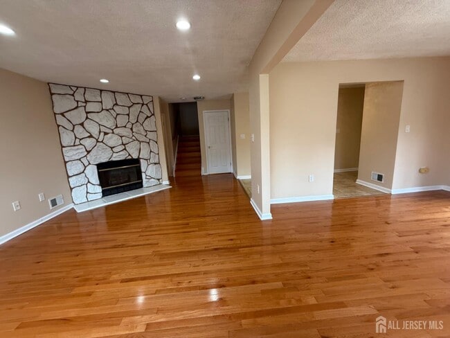 Building Photo - 1302 Edison Glen Terrace