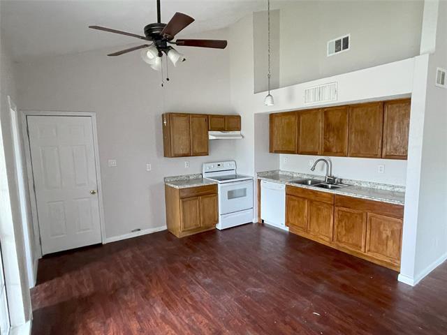 Building Photo - 4113 Pepperbush Dr