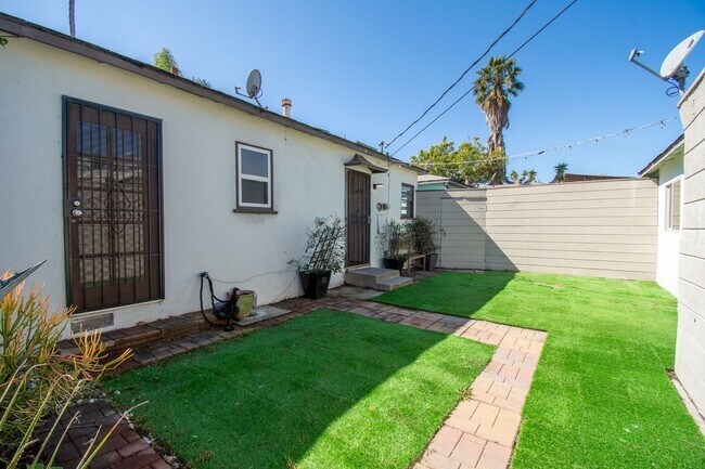 Building Photo - 1781 Washington Way