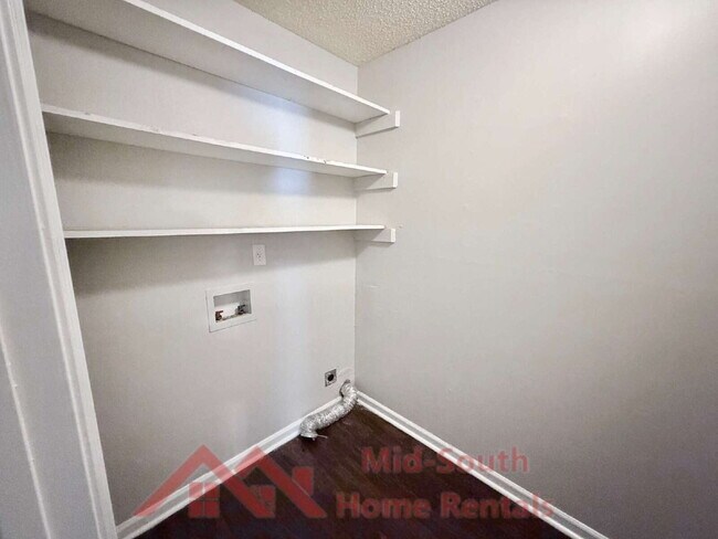 Building Photo - 3754 Rainford Dr