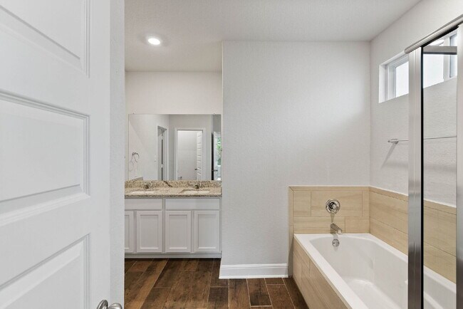 Building Photo - Inviting Comfort & Everyday Ease – 4 Bed, ...