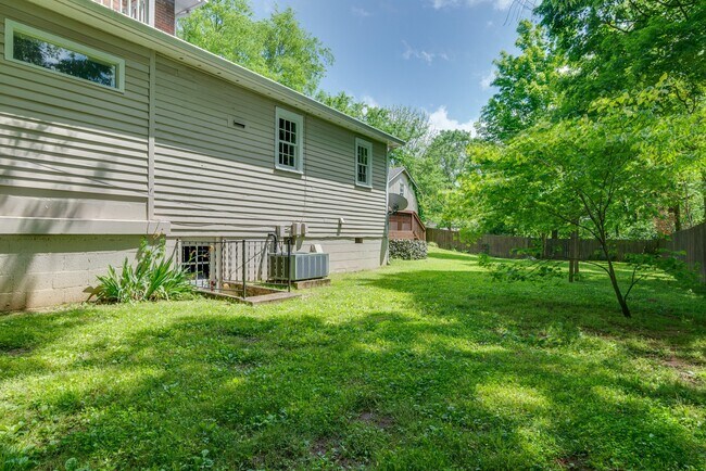 Building Photo - 946 Caldwell Ln