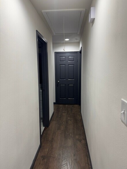 Building Photo - 6474 Rock Ridge Dr
