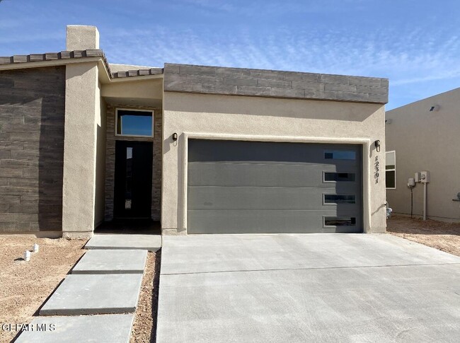 Primary Photo - 12301 Desert Pine Ave
