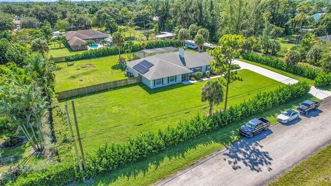 Building Photo - 8606 Arrowhead Dr