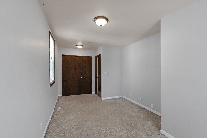 Building Photo - 1740 N Arlington Pl