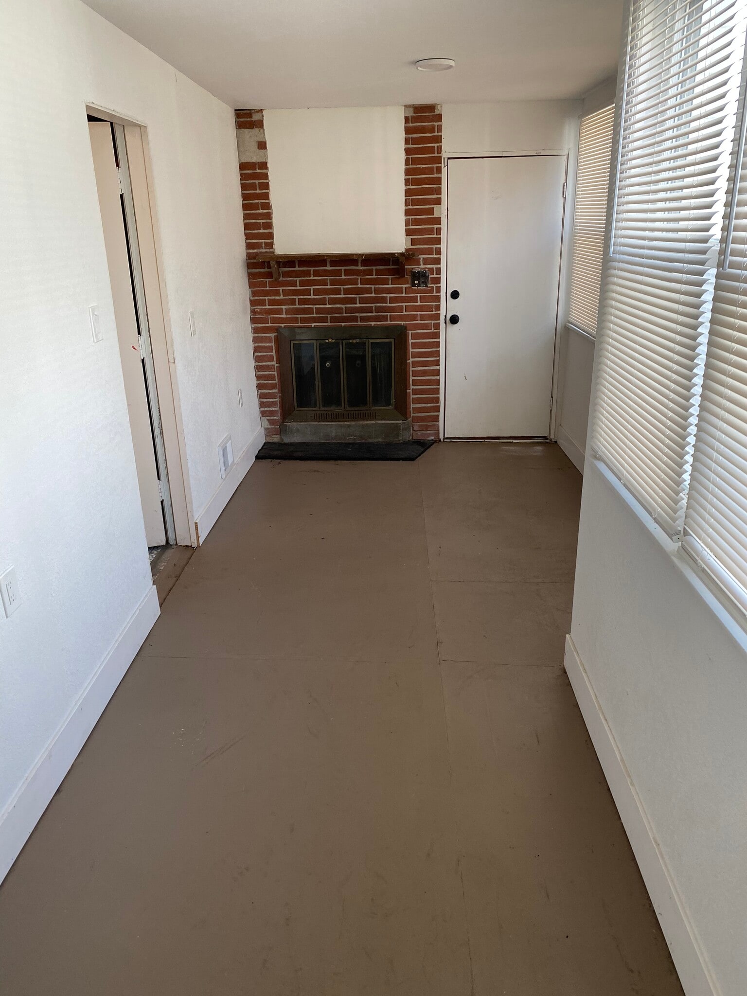 Building Photo - 2536 W Paseo Blvd