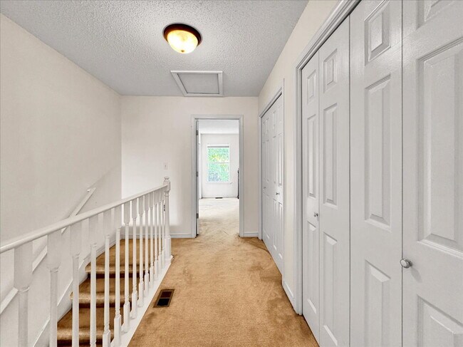 Building Photo - Charming Fort Walton Beach Townhome - Move-In Ready!