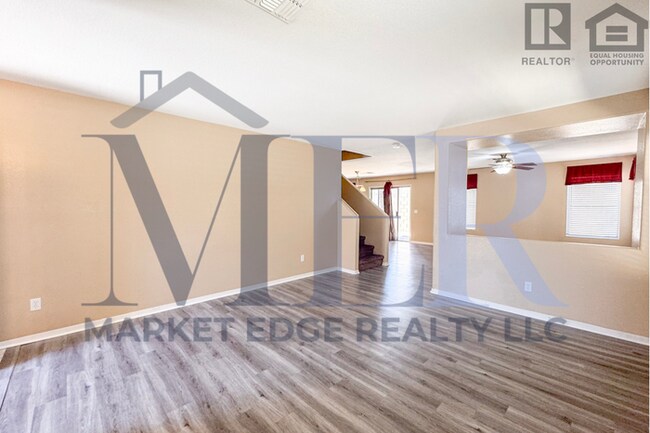 Building Photo - 4Bed/2.5Bath Home at 83rd Ave/Olive Ave! R...