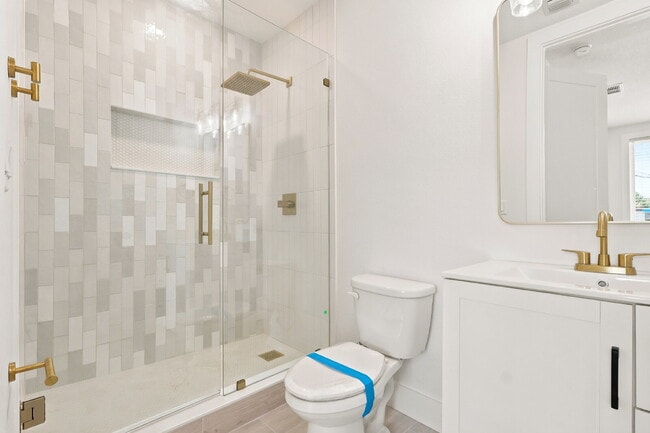 Building Photo - 2138 W Nassau St
