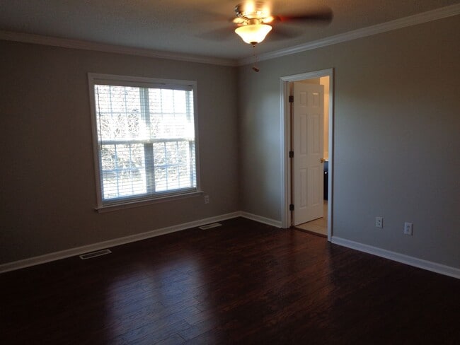 Building Photo - Meadowlark Downs Area-Rental