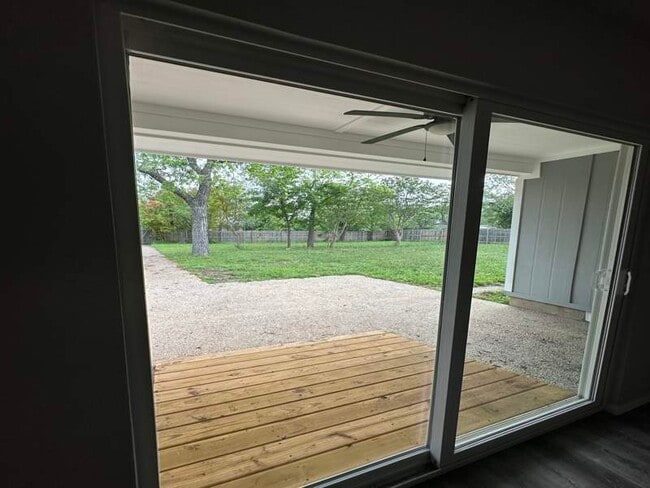 Building Photo - 4707 Midway Dr