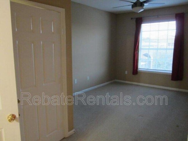 Building Photo - 7990 Baymeadows Cir E