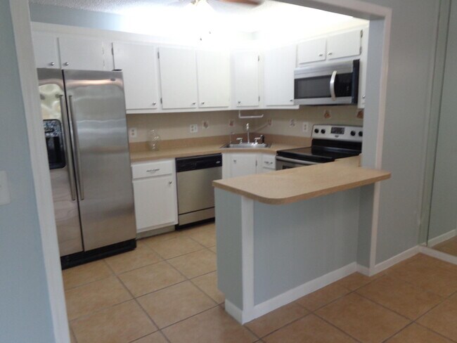 Building Photo - 5860 Whispering Pine Way