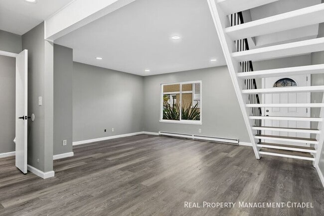 Building Photo - 11104 Grant Way