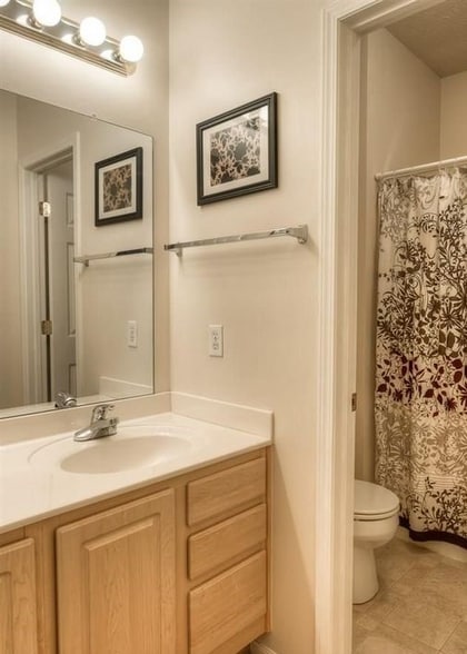 Building Photo - 5146 N 144th Ct