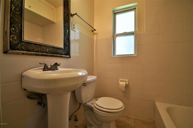 Building Photo - 1498 Stimson St