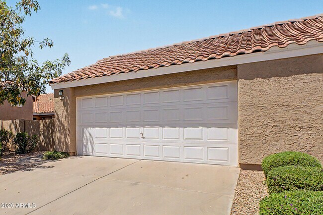Building Photo - 3510 E Hampton Ave