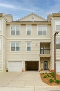 Building Photo - Rare 2BR 2BA 2 Level Condo With Garage