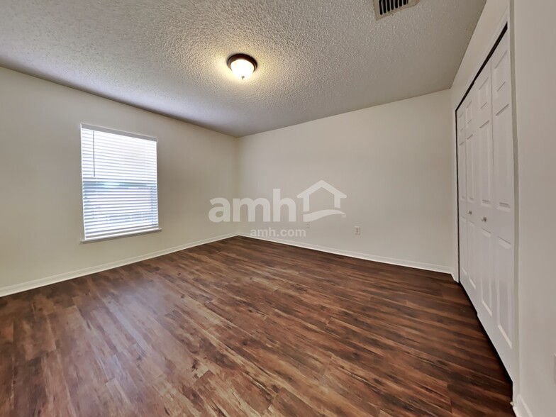 Building Photo - 5514 Ortega Park Blvd