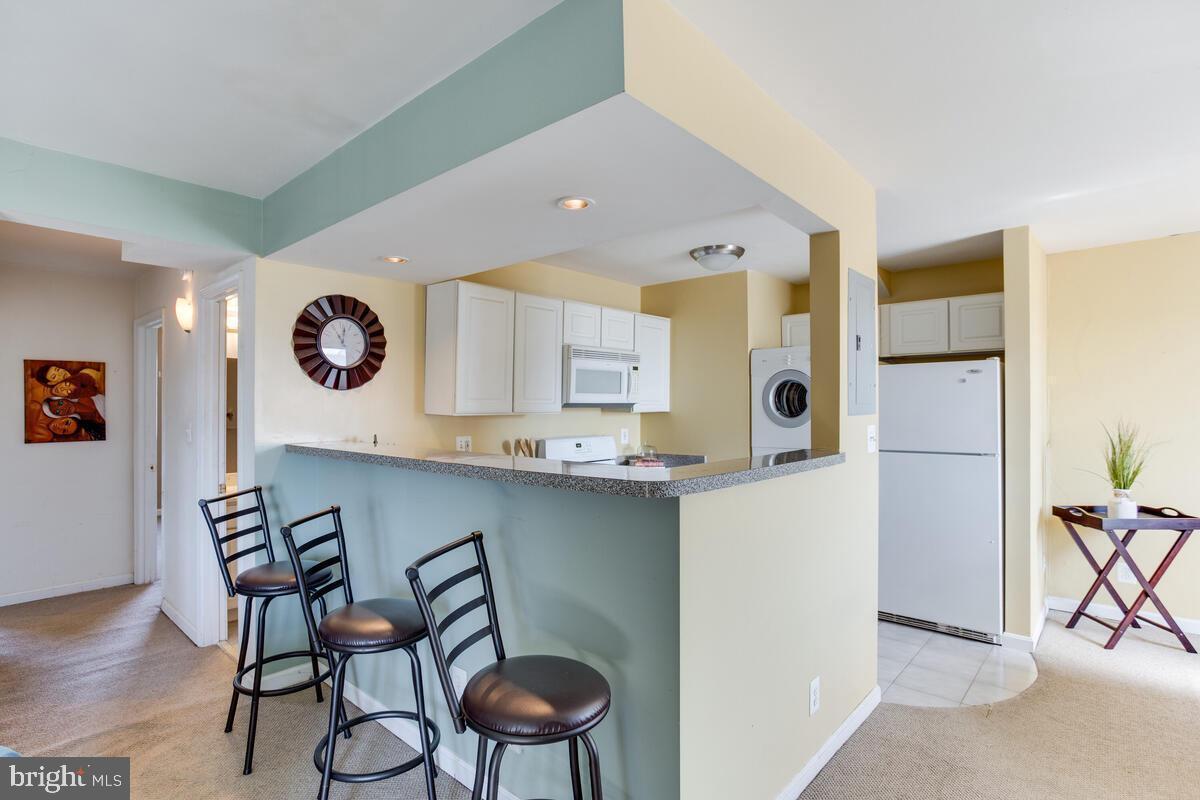 Building Photo - 2500 Markham Ln