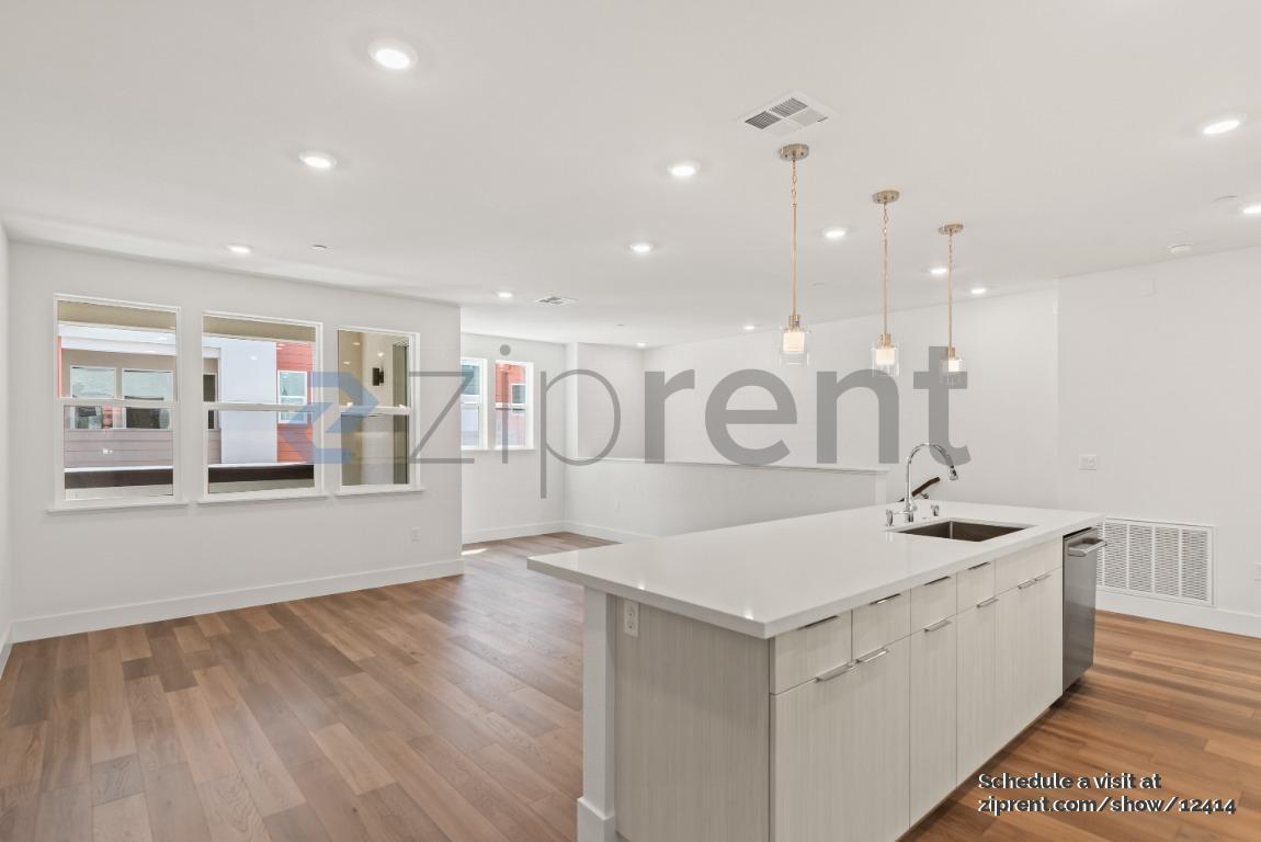 Building Photo - 3028 Lamory Pl