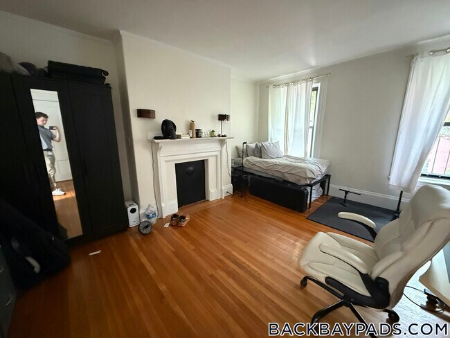 Building Photo - 429 Marlborough St