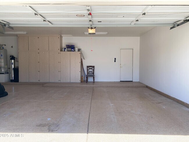 Building Photo - 5918 E Woodridge Dr