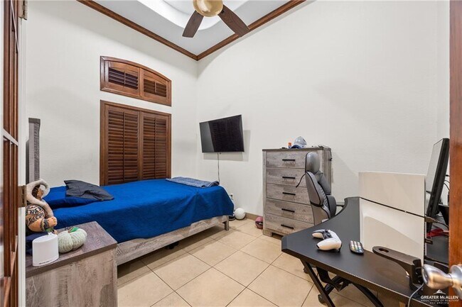 Building Photo - 29 Sun Chase St