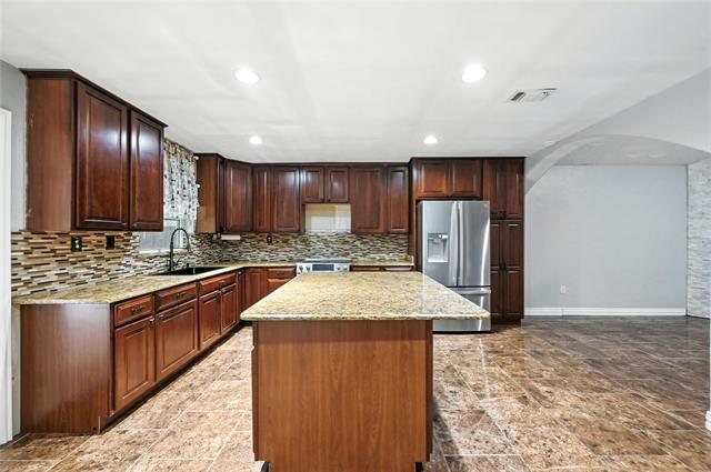 Building Photo - 3529 Alexandria Dr