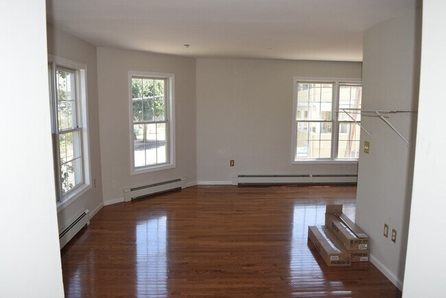 Building Photo - 255 Boston Ave