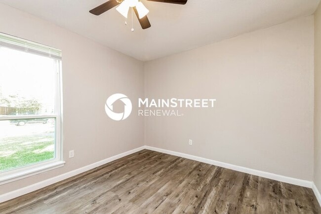 Building Photo - 3 Bedroom Pet-Friendly Home in Plano, TX with Main Street Renewal