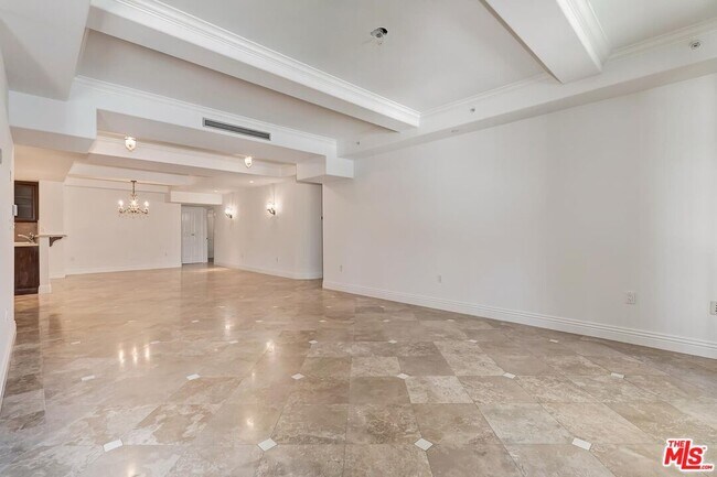 Building Photo - 10795 Wilshire Blvd